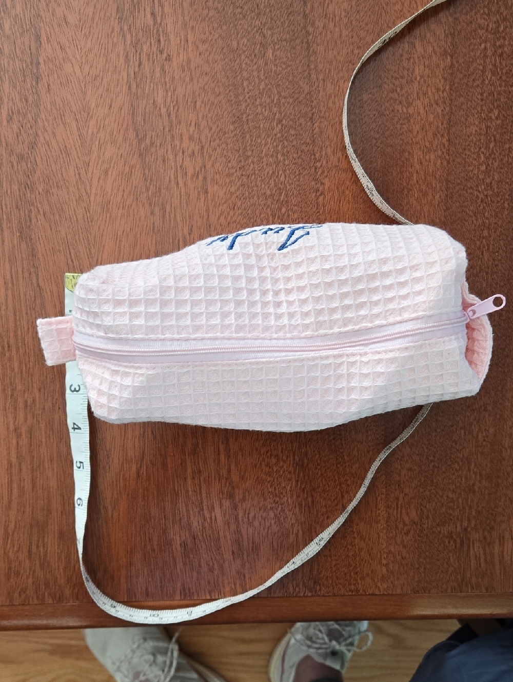New! Embroidered Pink Makeup Bag with name "Judy" - Picture 4 of 4